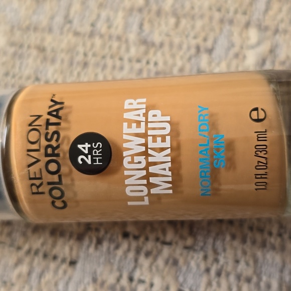 REVLON BRAND COLORSTAY LONGWEAR MAKEUP FOUNDATION #460 MACADAMIA BUNDLE of 2 - Picture 4 of 6